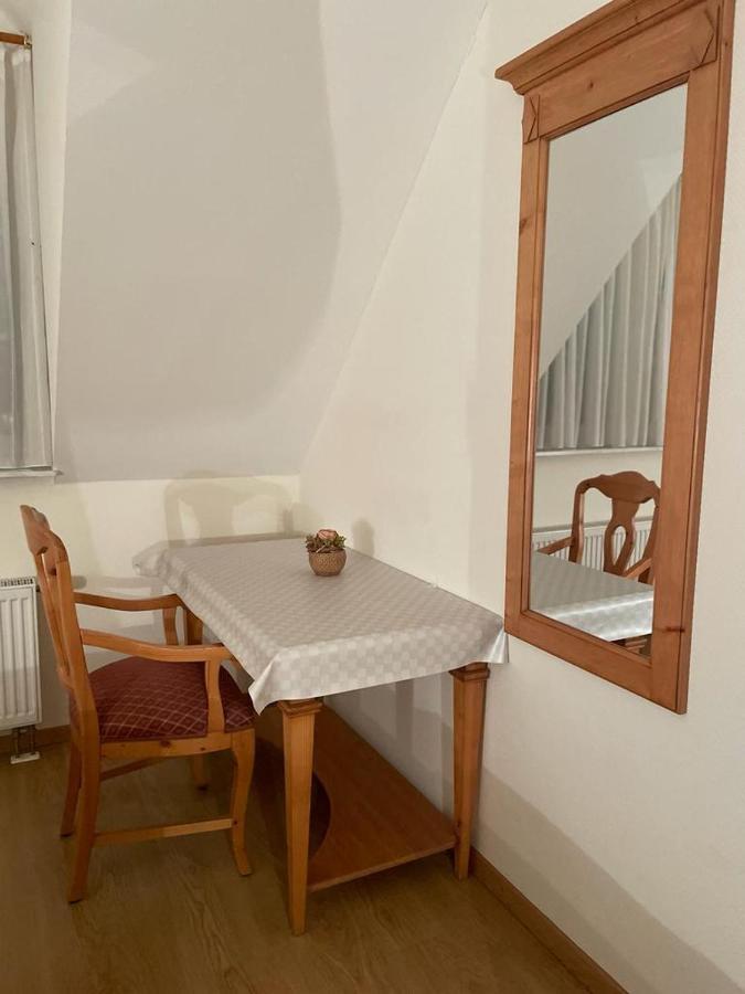 Hotel Und Restaurant Gruner Hahn Elsenfeld Eksteriør billede